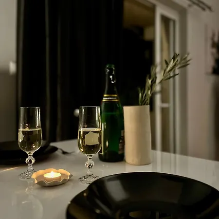 Thalia Apartment